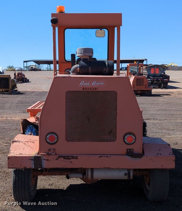 image for item MX9462 Broce RJ350  broom