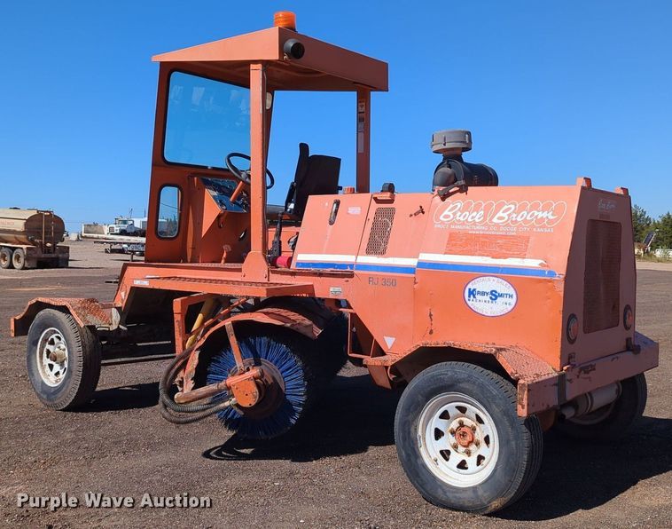 image for item MX9462 Broce RJ350  broom