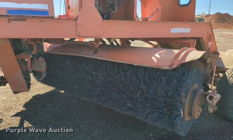 image for item MX9462 Broce RJ350  broom