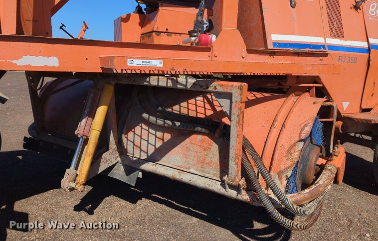 image for item MX9462 Broce RJ350  broom