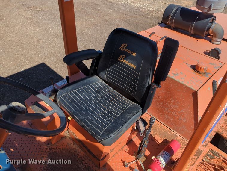 image for item MX9462 Broce RJ350  broom