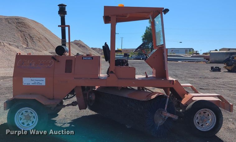 image for item MX9466 Broce KR350 broom