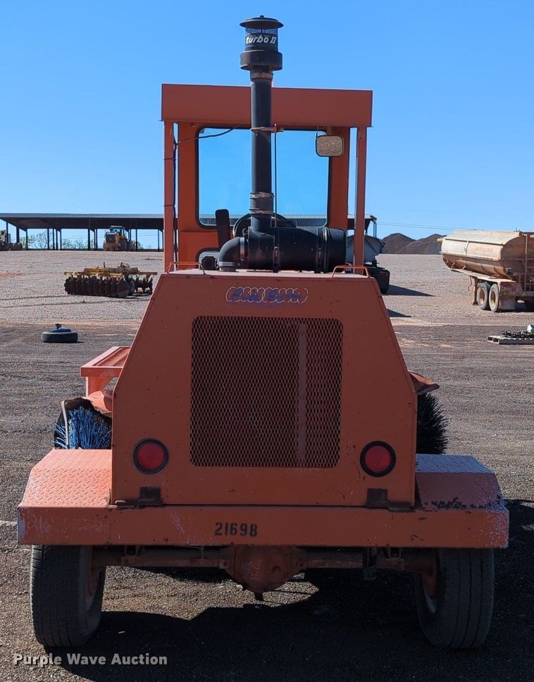 image for item MX9466 Broce KR350 broom