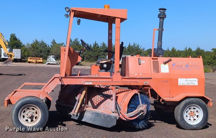 image for item MX9466 Broce KR350 broom