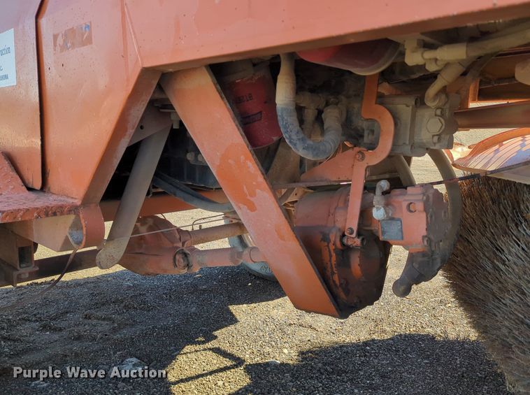 image for item MX9466 Broce KR350 broom