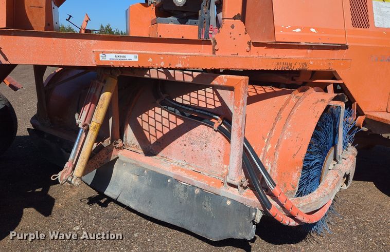 image for item MX9466 Broce KR350 broom