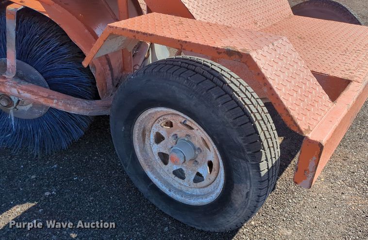 image for item MX9466 Broce KR350 broom