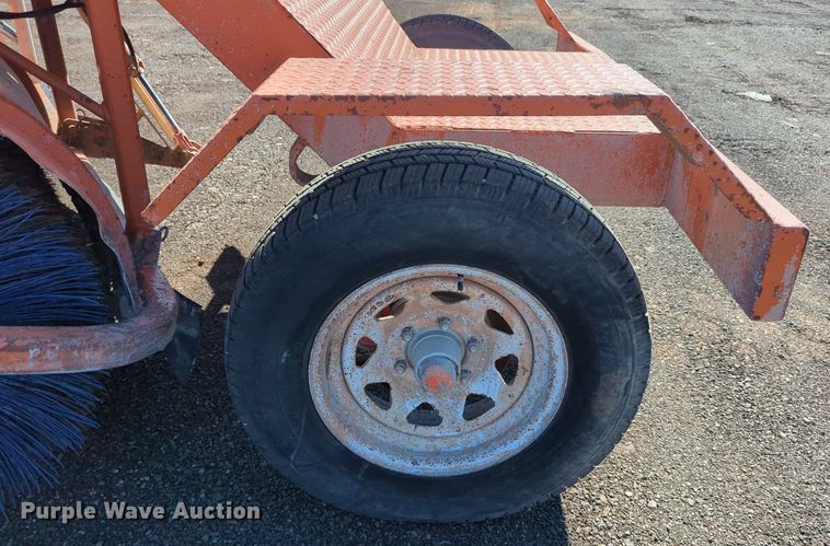 image for item MX9466 Broce KR350 broom