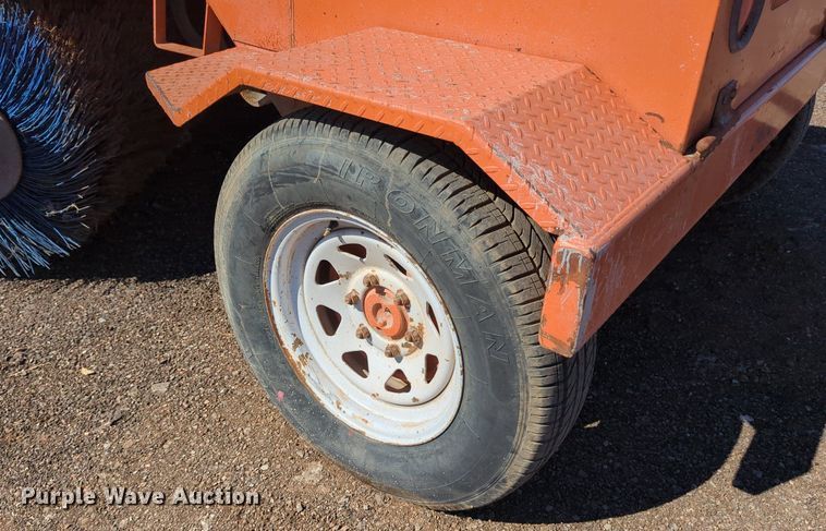 image for item MX9466 Broce KR350 broom