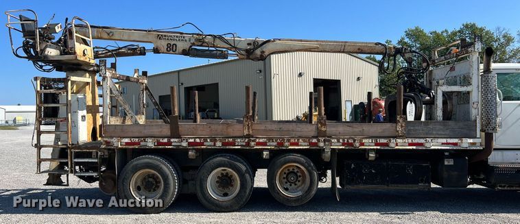 image for item NA9242 2001 International 2674  crane truck