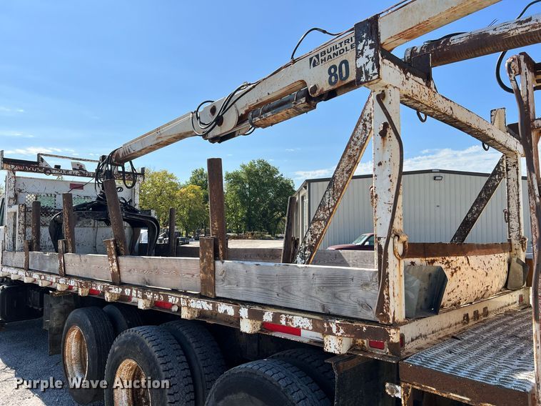 image for item NA9242 2001 International 2674  crane truck