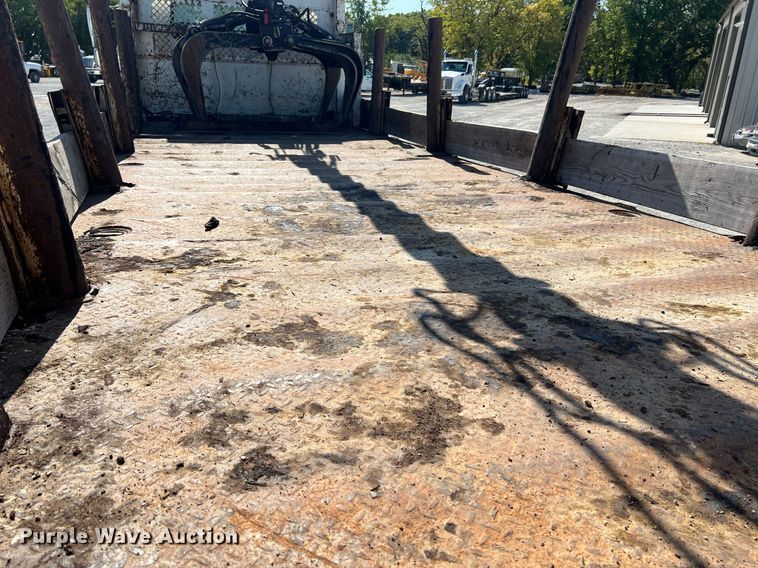 image for item NA9242 2001 International 2674  crane truck