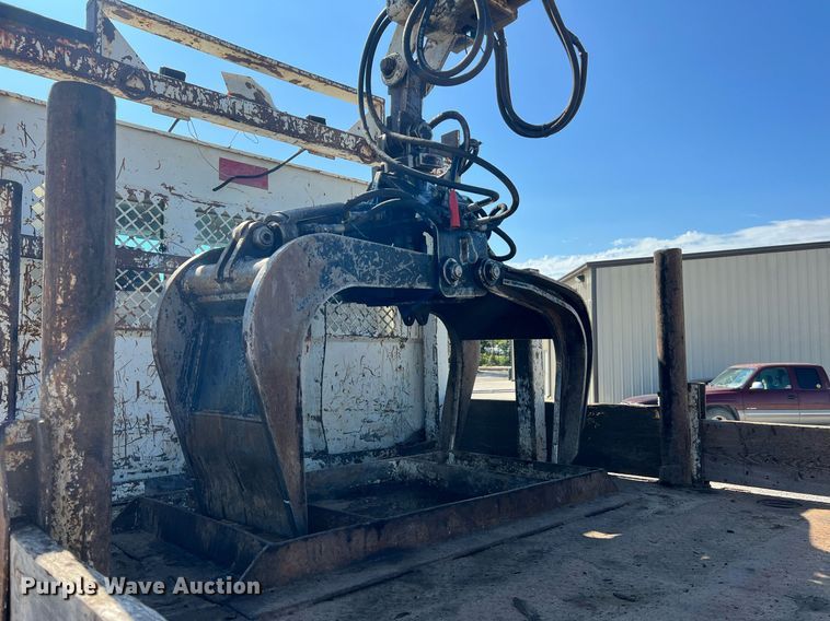 image for item NA9242 2001 International 2674  crane truck