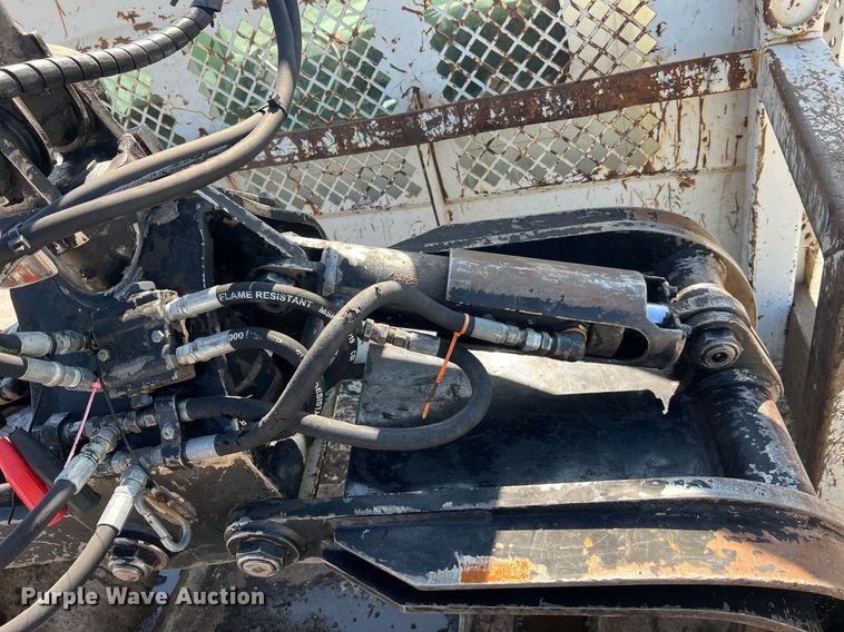 image for item NA9242 2001 International 2674  crane truck