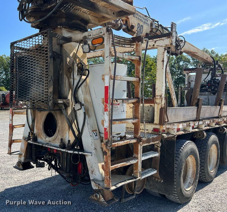 image for item NA9242 2001 International 2674  crane truck