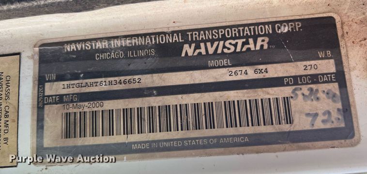 image for item NA9242 2001 International 2674  crane truck