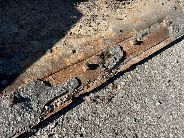 image for item NA9281 Bobcat skid steer bucket