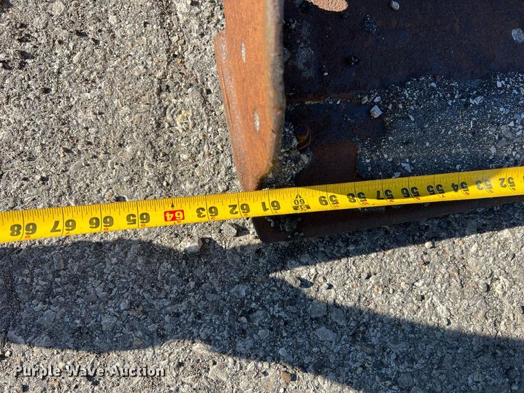 image for item NA9281 Bobcat skid steer bucket