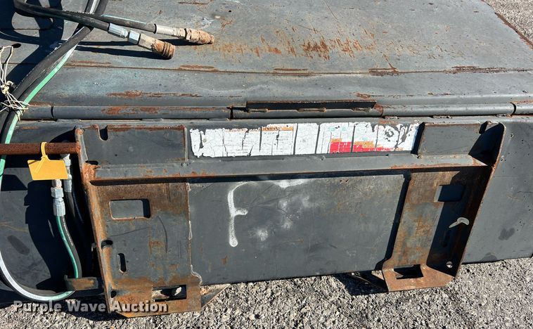 image for item NA9282 Bobcat skid steer broom