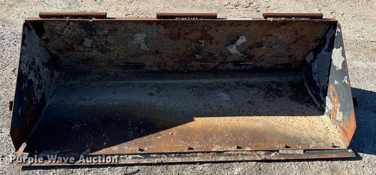 image for item NA9284 Skid steer bucket