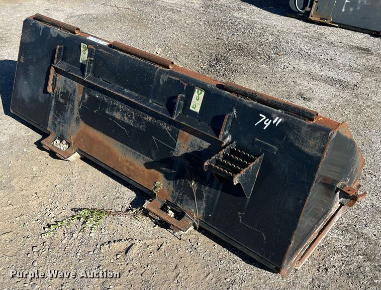 image for item NA9284 Skid steer bucket