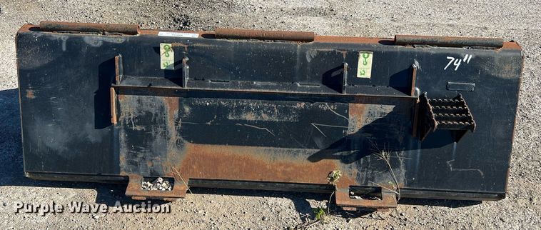 image for item NA9284 Skid steer bucket
