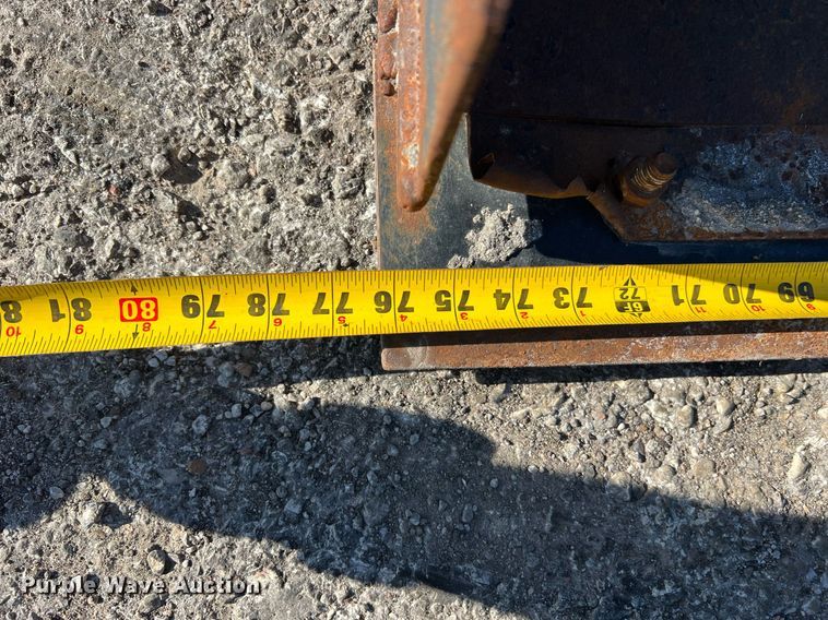 image for item NA9284 Skid steer bucket