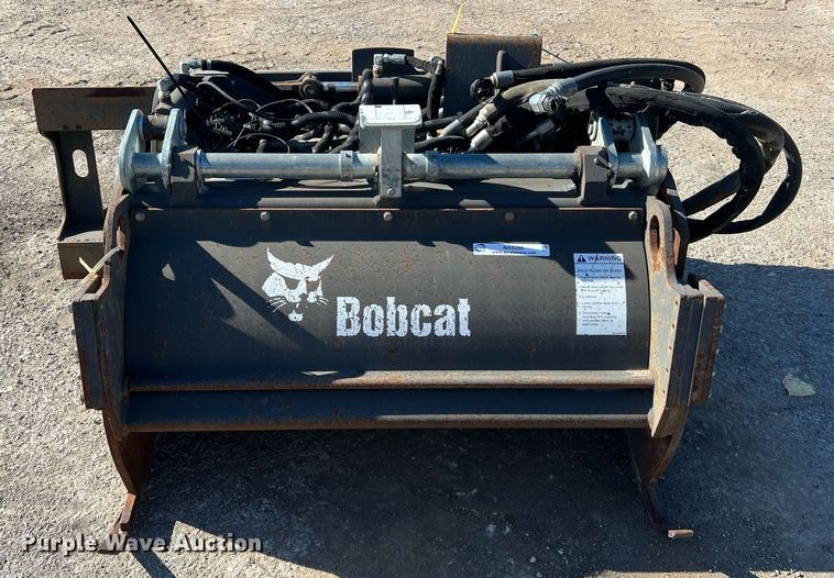 image for item NA9286 2010 Bobcat 40 skid steer cold planer