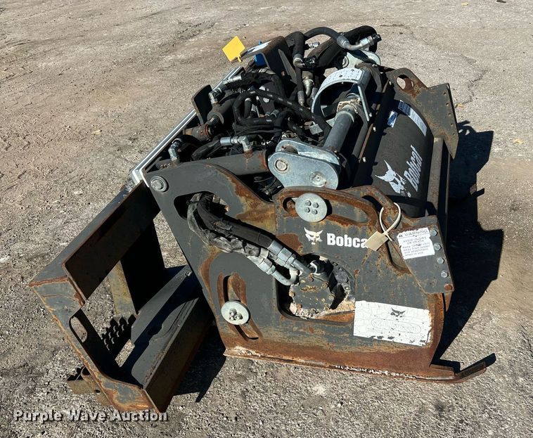 image for item NA9286 2010 Bobcat 40 skid steer cold planer