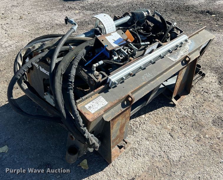 image for item NA9286 2010 Bobcat 40 skid steer cold planer