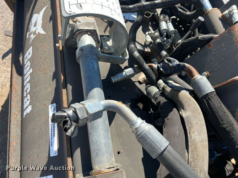 image for item NA9286 2010 Bobcat 40 skid steer cold planer