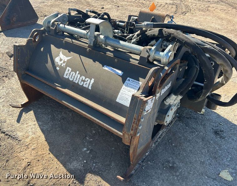 image for item NA9286 2010 Bobcat 40 skid steer cold planer