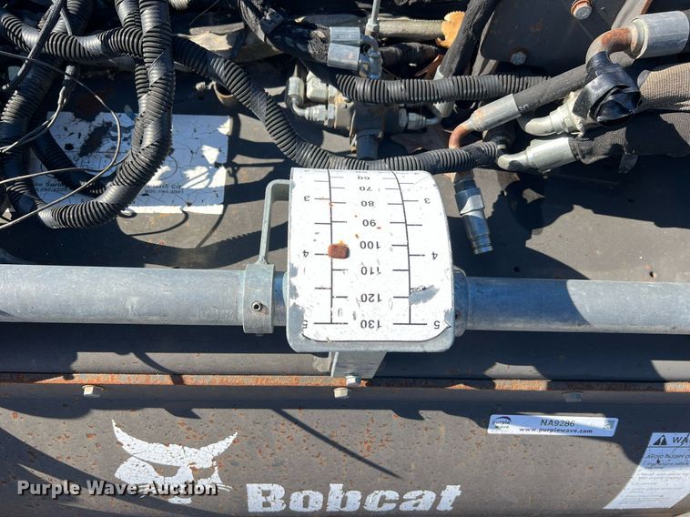 image for item NA9286 2010 Bobcat 40 skid steer cold planer