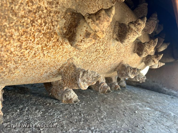 image for item NA9286 2010 Bobcat 40 skid steer cold planer