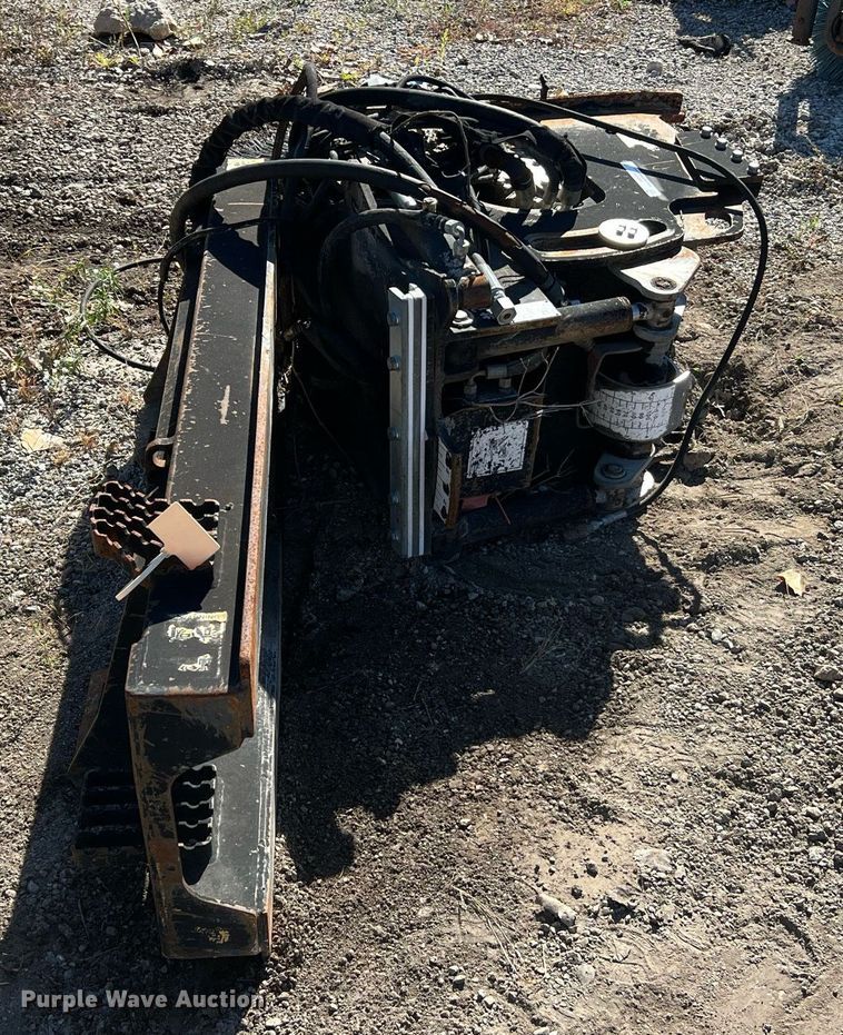 image for item NA9288 2006 Caterpillar PC205 skid steer cold planer