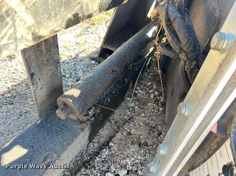 image for item NA9288 2006 Caterpillar PC205 skid steer cold planer