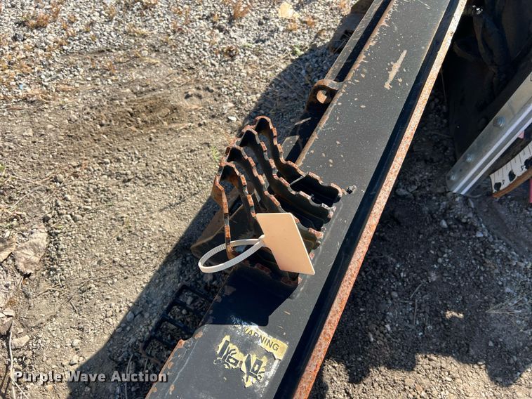 image for item NA9288 2006 Caterpillar PC205 skid steer cold planer