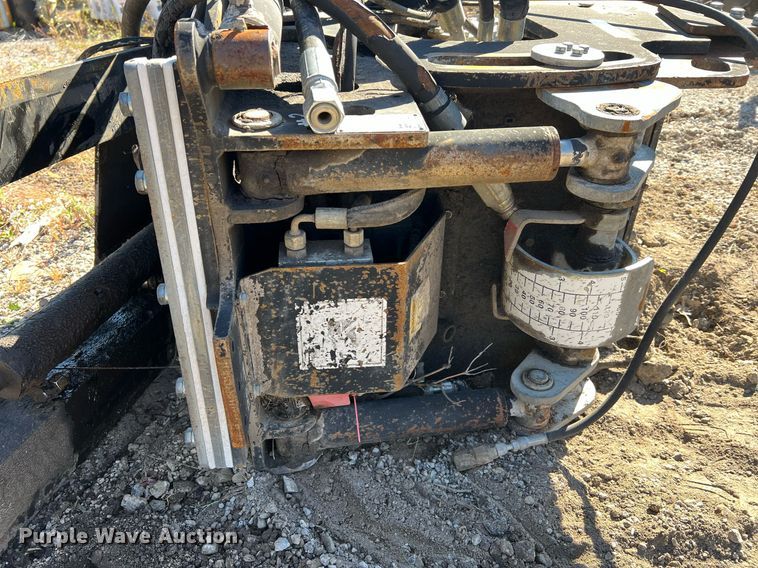 image for item NA9288 2006 Caterpillar PC205 skid steer cold planer