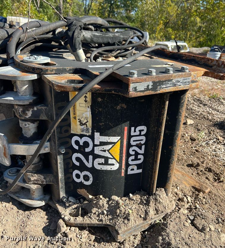 image for item NA9288 2006 Caterpillar PC205 skid steer cold planer