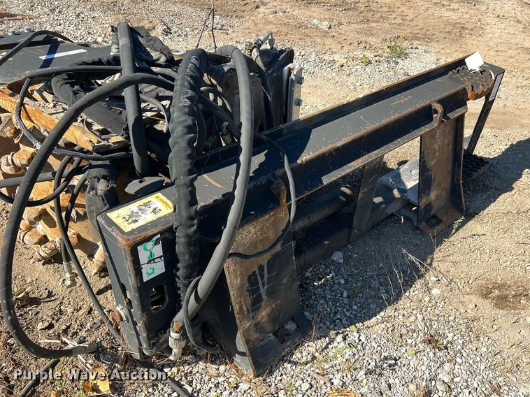 image for item NA9288 2006 Caterpillar PC205 skid steer cold planer
