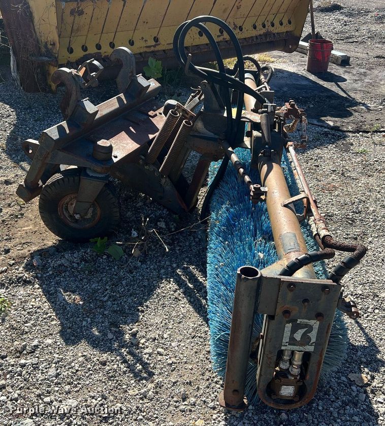 image for item NA9291 Fleco 5804F1 wheel loader broom 