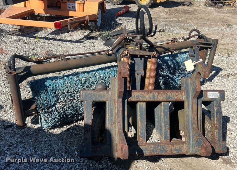 image for item NA9291 Fleco 5804F1 wheel loader broom 