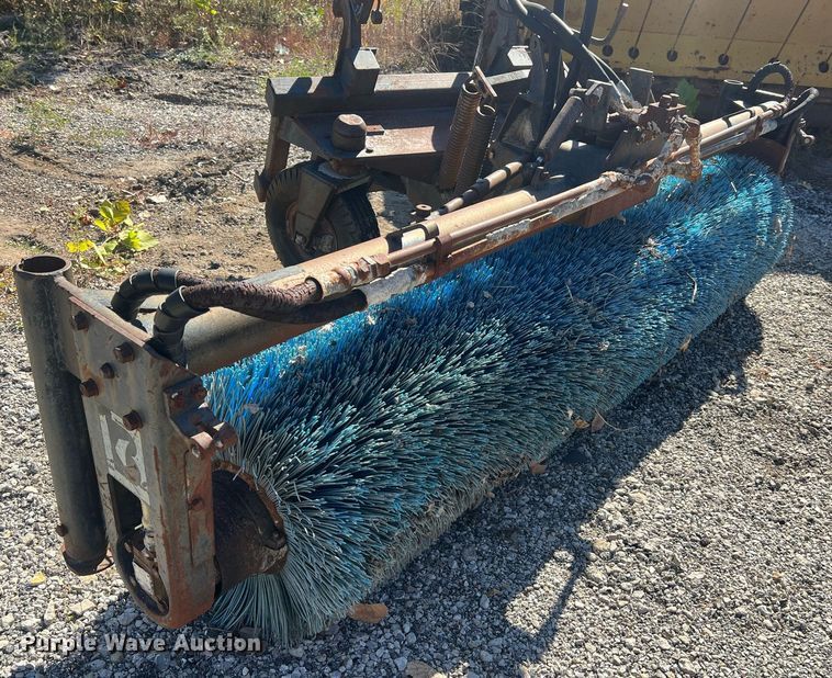 image for item NA9291 Fleco 5804F1 wheel loader broom 