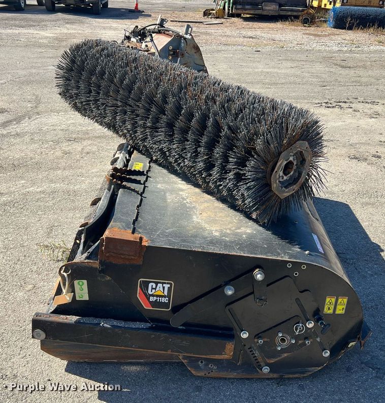 image for item NA9292 2014 Caterpillar BP118C skid steer broom