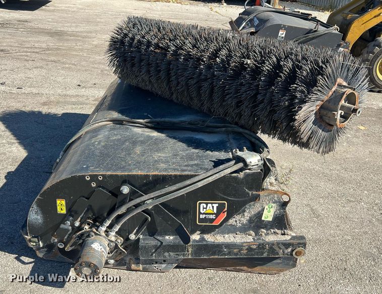 image for item NA9292 2014 Caterpillar BP118C skid steer broom
