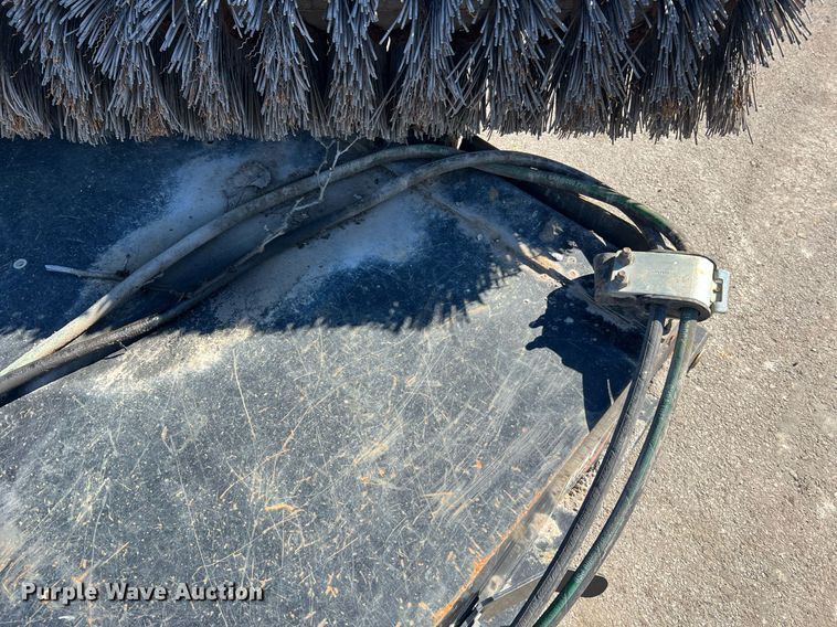 image for item NA9292 2014 Caterpillar BP118C skid steer broom