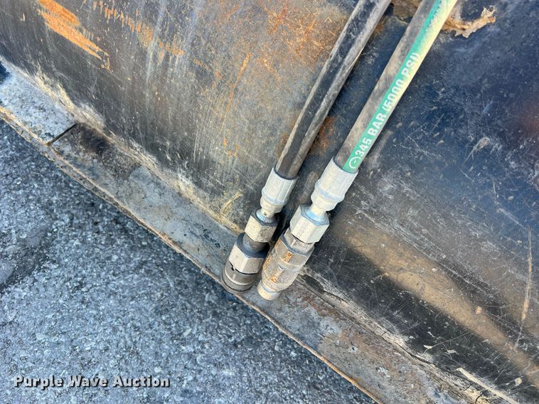 image for item NA9292 2014 Caterpillar BP118C skid steer broom