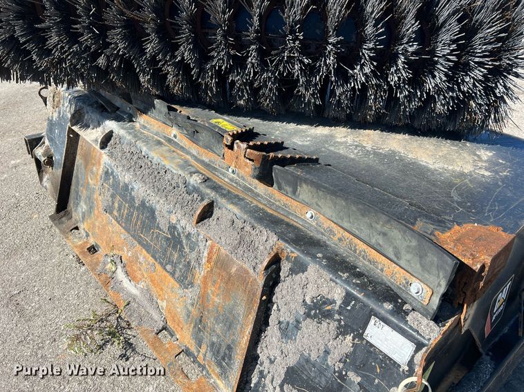 image for item NA9292 2014 Caterpillar BP118C skid steer broom