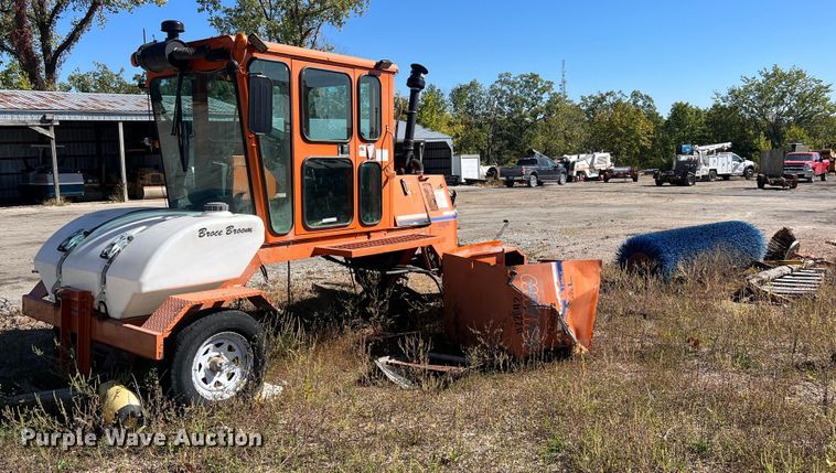 image for item NA9299 2012 Broce RJT350 broom