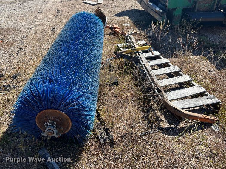 image for item NA9299 2012 Broce RJT350 broom